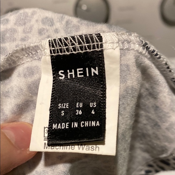 Leopard Print Crop Top - Picture 2 of 2